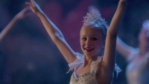 An American Girl: Isabelle Dances Into the Spotlight háttérkép