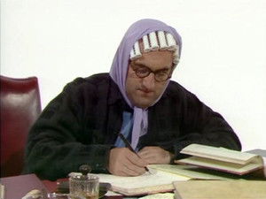Alexei Sayle's Stuff Season 2 Ep.1 1. epizód