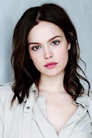 Emilia Schüle profil kép