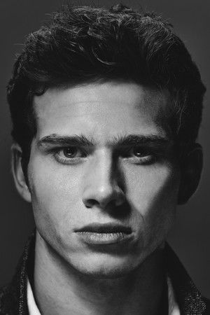 Oliver Stark profil kép