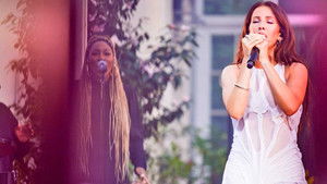 Monumental: Ellie Goulding at Kew Gardens háttérkép