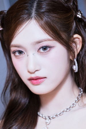 Leeseo profil kép