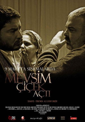 Mevsim Çiçek Açtı poszter