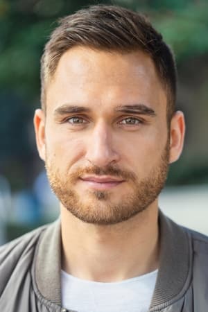 Charlie Clapham profil kép