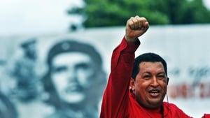 Hugo Chávez: Itinéraire d'un révolutionnaire háttérkép