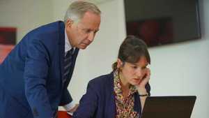 Alice et le Maire háttérkép