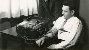 The Lie Detector háttérkép