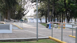 No Hay Espacio Para Todos háttérkép