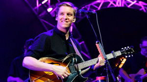 George Ezra - Baloise Session háttérkép