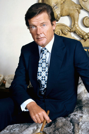 Roger Moore profil kép