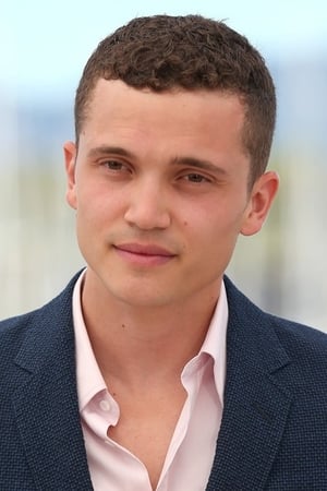 Karl Glusman profil kép