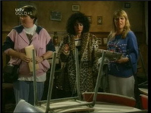 Birds of a Feather Season 3 Ep.12 12. epizód