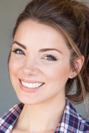 Kelsey Formost profil kép