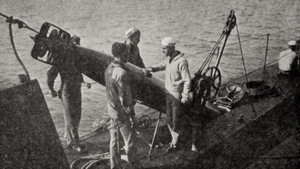 The Hero of Submarine D-2 háttérkép