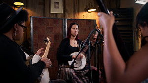 Reclaiming History: Our Native Daughters háttérkép