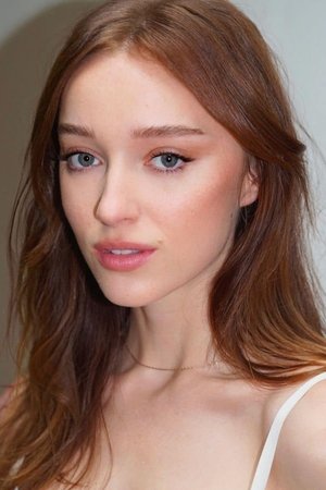 Phoebe Dynevor profil kép