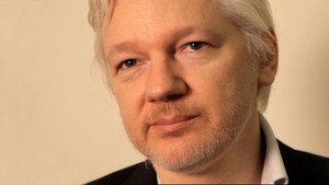 Julian Assange : l’homme à faire taire háttérkép