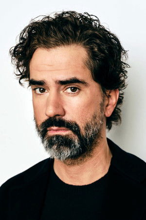 Hamish Linklater profil kép