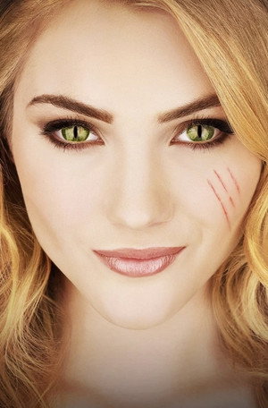 The Nine Lives of Chloe King poszter