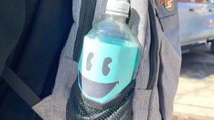 The Water Bottle háttérkép