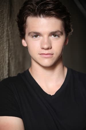 Joel Courtney profil kép