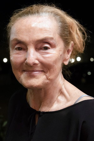 Erni Mangold profil kép