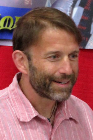 Ilan Mitchell-Smith profil kép