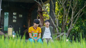 บ้านพักหลังป่วนกับก๊วนเด็กเมือง 2 háttérkép