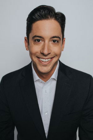 Michael J. Knowles profil kép