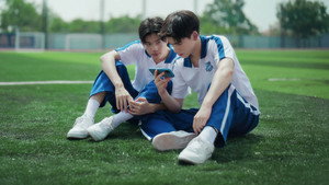 เพื่อนสนิทระวังคิดไม่ซื่อ kép