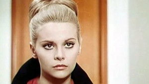 La ragazza di nome Giulio háttérkép