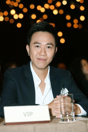 Anh Đức profil kép
