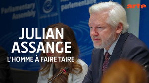 Julian Assange : l’homme à faire taire háttérkép