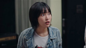 ขอฟังอีกครั้งเพลงรักของเธอ kép