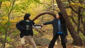 자매의 등산 háttérkép