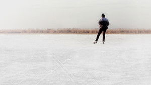 On Thin Ice háttérkép