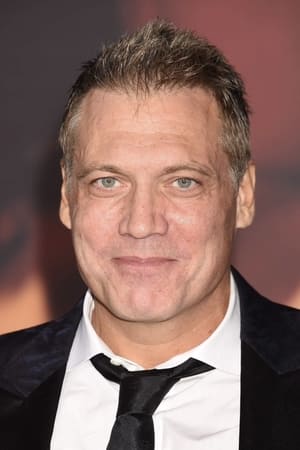 Holt McCallany profil kép