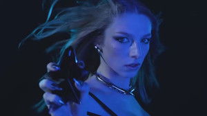 Inside the Dream: Mugler háttérkép