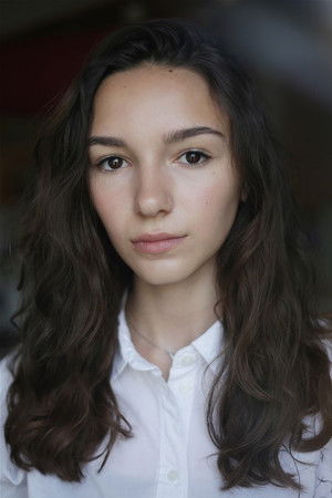 Julia Dumont profil kép