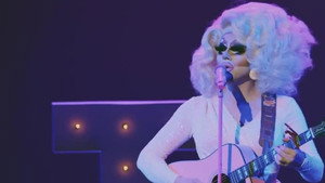 Trixie Mattel: Skinny Legend háttérkép