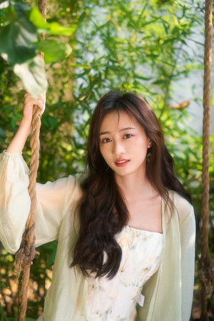 Huang Tingting profil kép