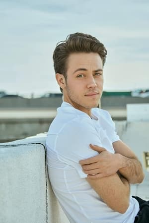 Ethan Cutkosky profil kép