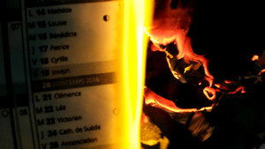 Fire Sleeps With Me háttérkép
