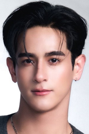 พชร ธนากูลวุฒิพร