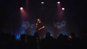 Fin Taylor: Ask Your Mother háttérkép