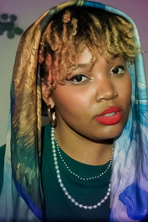 Yasmin J. Lee profil kép