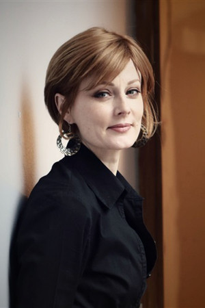 Anne Comte profil kép