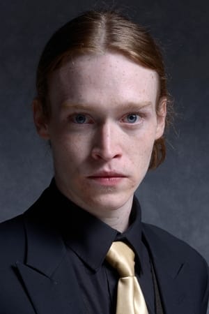 Caleb Landry Jones profil kép