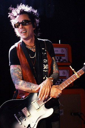 Earl Slick profil kép