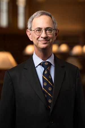 Joel Seligman profil kép